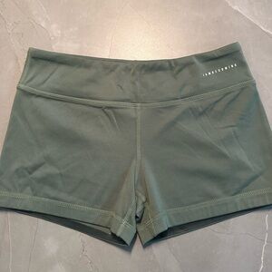IAB workout short, green, size M